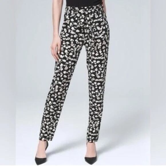 White House Black Market Pants - WHBM Matte Jersey Animal Confetti Black Tapered Ankle Pants Size XS Long 🤍🖤🤎